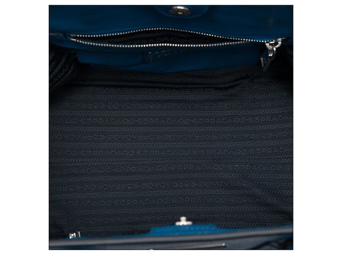 Tote Shopping Bag Prada in pelle di vitello morbida blu con tasca frontale - vista 4