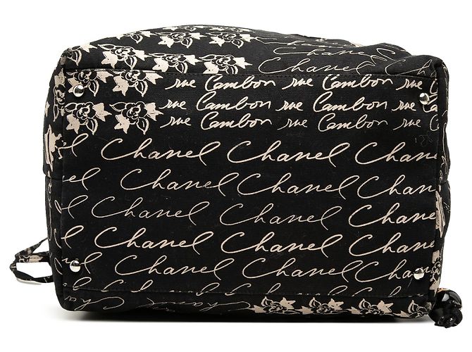 Borsa Tote Chanel Black CC Canvas Grafitti con coulisse Nero - vista 3
