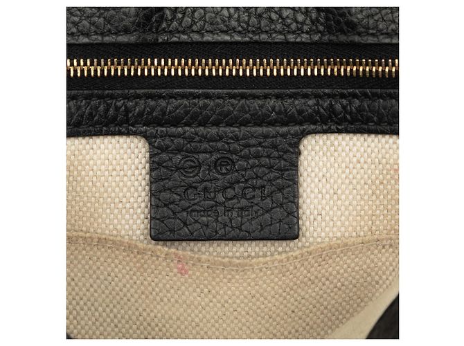 Gucci Soho Chain Flap Crossbody in pelle di vitello nera Medium Nero - vista 5