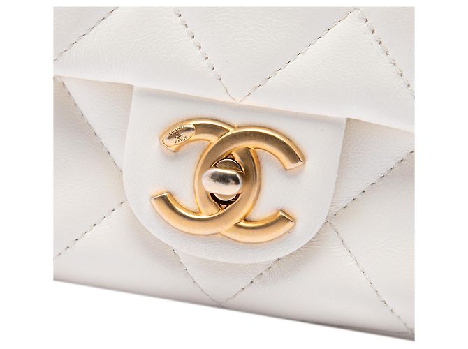 Chanel White Mini Quilted Lambskin Pearl My Perfect Single Flap Bianco - vista 5