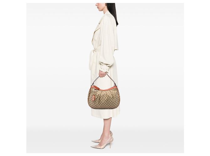 Borsa a tracolla Gucci Sukey in tela GG beige - vista 5