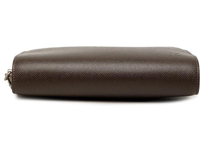 Louis Vuitton Brown Taiga Pochette Baikal Marrone Marrone scuro - vista 3