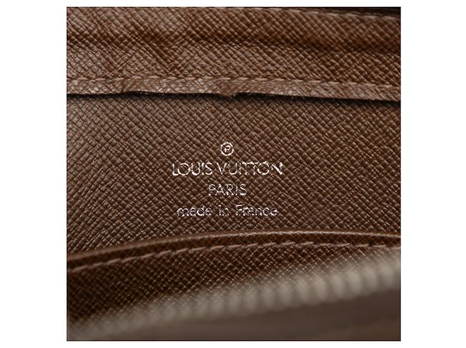 Louis Vuitton Brown Taiga Pochette Baikal Marrone Marrone scuro - vista 5