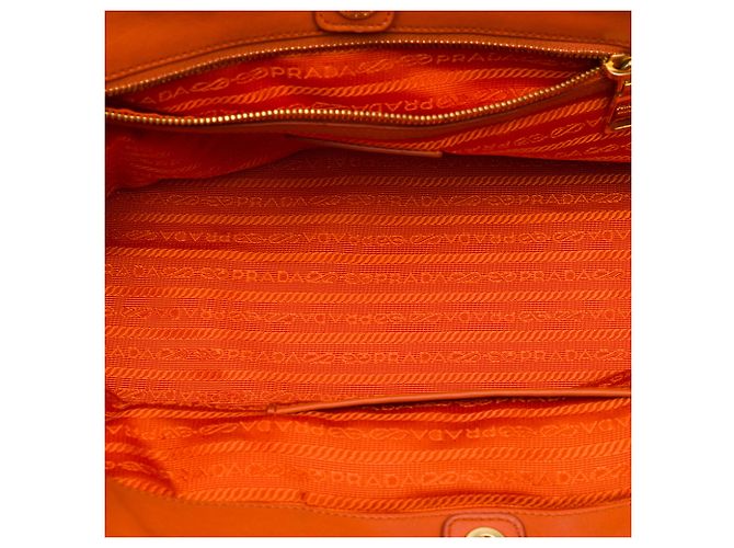 Borsa Tote Convertibile Prada Orange Vitello Daino con Zip Anteriore Arancione - vista 4