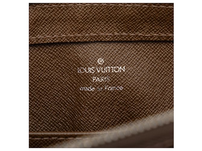Louis Vuitton Brown Taiga Pochette Baikal Marrone Marrone scuro - vista 5