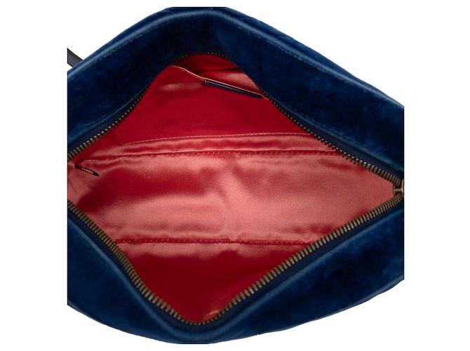 Gucci Borsa a Tracolla Small GG Marmont Matelassé in Velluto Blu - vista 4