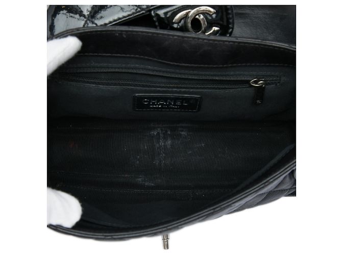 Chanel Black CC Quilted Lambskin and Patent Bijoux Chain Flap Nero - vista 4