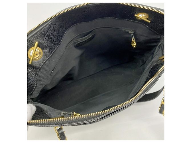Borsa a tracolla Chanel Triple Coco in pelle caviar Nero - vista 4