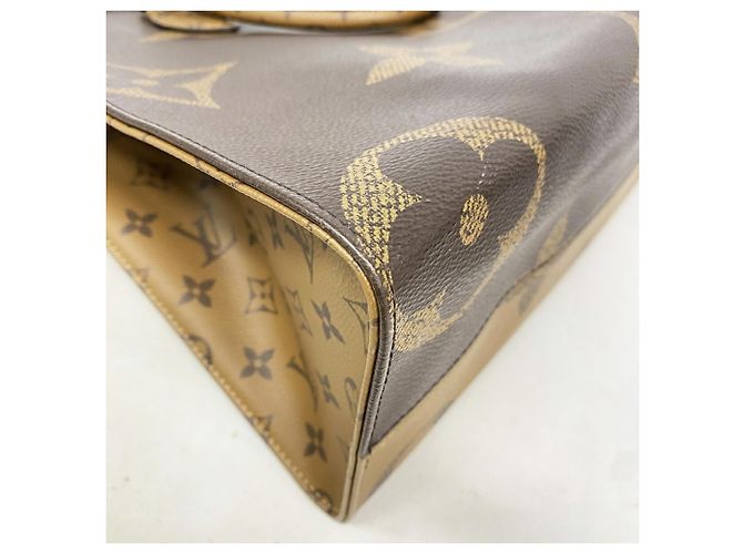 Borsa Tote Louis Vuitton Monogram Giant Reverse OnTheGo MM Marrone - vista 8