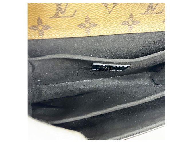 Louis Vuitton Shiny Epi Monogram Reverse Pochette Metis MINI Nero - vista 4