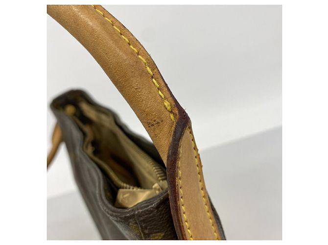 Borsa a tracolla Louis Vuitton Monogram Looping GM Marrone - vista 8