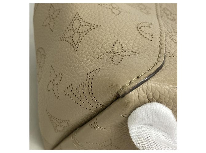 Borsa Louis Vuitton Mahina Hina PM - vista 6