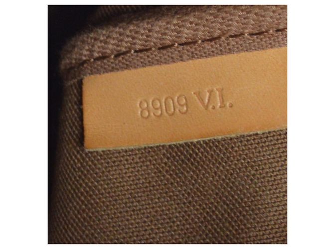 Louis Vuitton Saumur Monogram 35 Marrone - vista 5