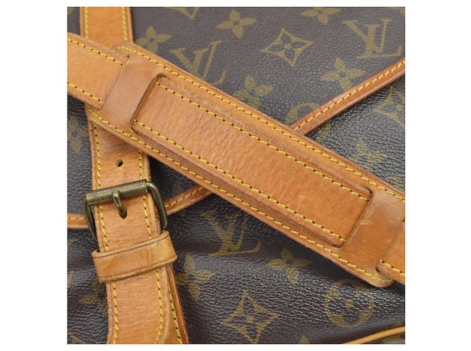 Louis Vuitton Saumur Monogram 35 Marrone - vista 6