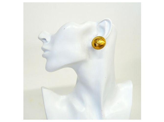Orecchini a clip Chanel con cerchio logo Coco D'oro - vista 5