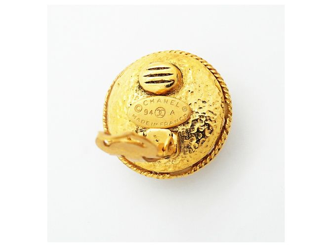Orecchini a clip Chanel dorati con perla sintetica D'oro - vista 4