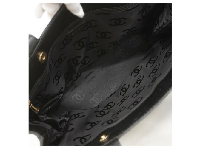 Saco Tote Chanel em couro de bezerro granulado preto - vista 4
