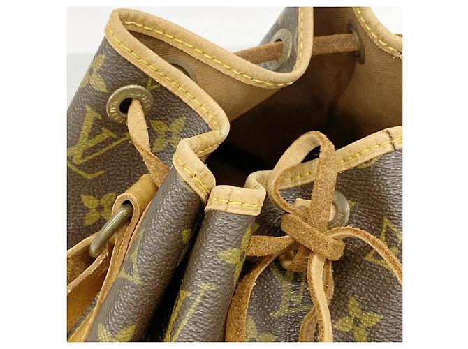 Noe Borsa a tracolla Louis Vuitton Monogram Petit Noé Marrone - vista 10