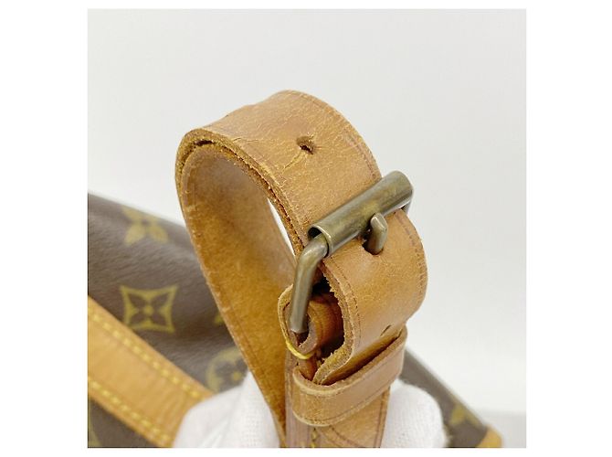 Noe Borsa a tracolla Louis Vuitton Monogram Petit Noé Marrone - vista 7