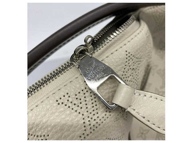 Borsa Louis Vuitton Mahina Selene PM Bianco - vista 10