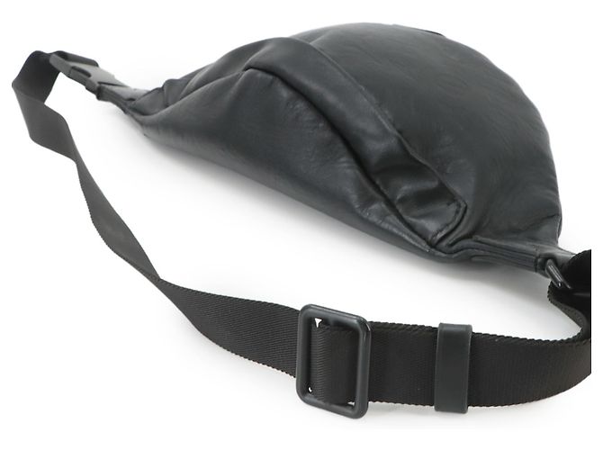 Bumbag Borsello da vita Louis Vuitton Monogram Shadow Discovery Nero - vista 4