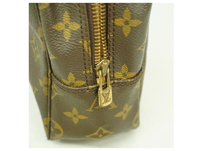 Beauty Case Louis Vuitton Monogram Toilette 28 Marrone - vista 8