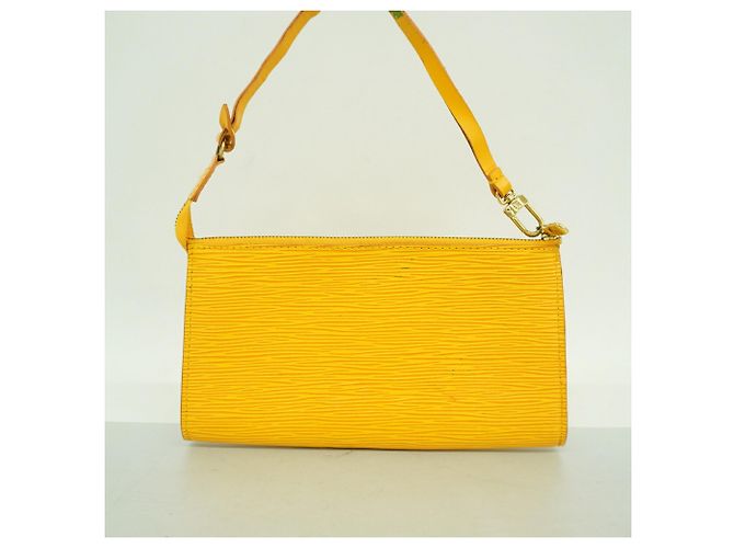 Louis Vuitton Epi Pochette Accessoires M52959 Giallo - vista 10