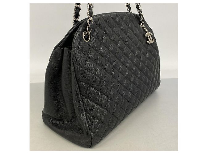 Borsa a tracolla Chanel Matelassé con catena in nero - vista 2