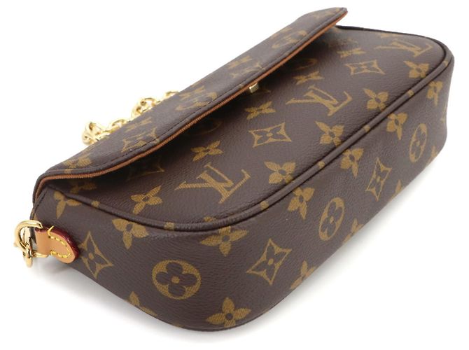 Louis Vuitton Monogram Wallet on Chain Ivy Monogramma - vista 3