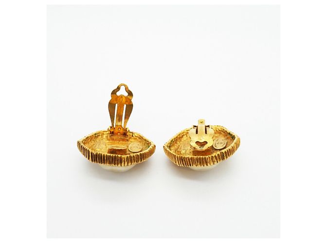 Timeless Orecchini a clip Chanel placcati oro D'oro - vista 3