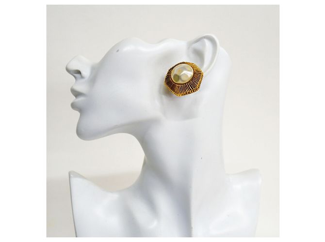 Timeless Orecchini a clip Chanel placcati oro D'oro - vista 5