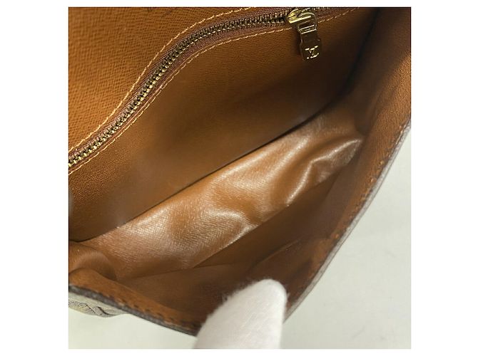 Borsa a tracolla Louis Vuitton Monogram Saint Cloud MM Marrone - vista 4