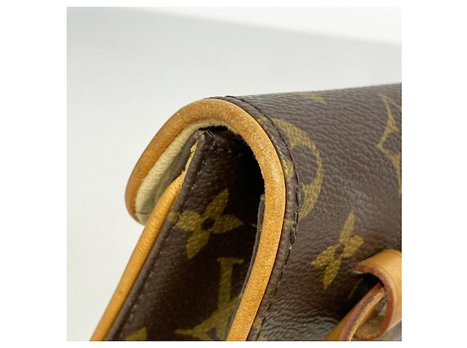 Louis Vuitton Monogram Pochette Florentine Fanny Pack Marrone - vista 7