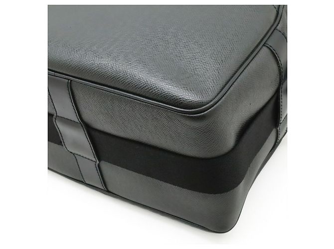 Borsa Louis Vuitton Taiga Reporter PM Nero - vista 3