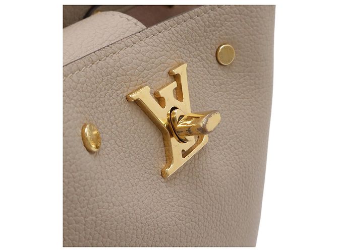 Bucket Louis Vuitton Borsa a secchiello Nano Lockme Marrone Beige - vista 4
