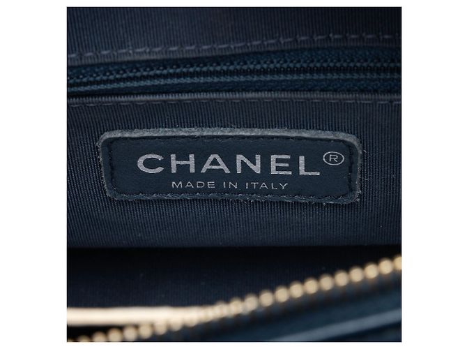 Chanel Chevron Aged Calfskin Gabrielle Small Hobo Blu - vista 8