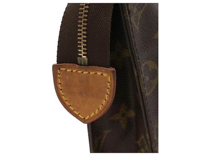 Louis Vuitton Poche Toilette 26 Castaño - vista 5