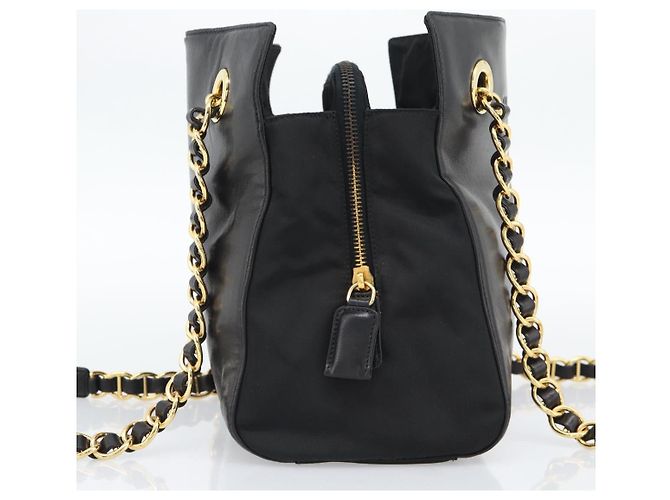 PRADA Bolso de hombro con cadena de piel negro y dorado - vista 3