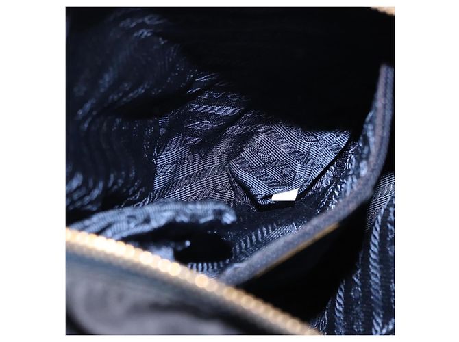 PRADA Chain Shoulder Tote Bag Nylon Black Gold - vista 21