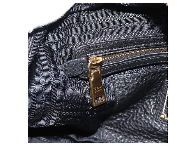 PRADA Hand Bag Leather Black Gold Tone - vista 22