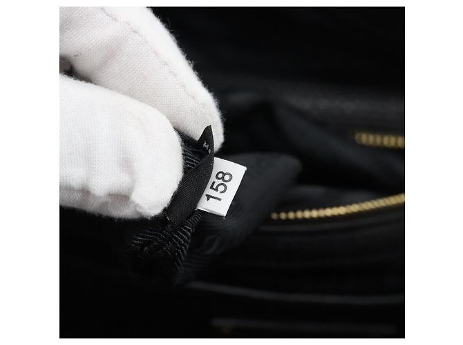 PRADA Hand Bag Leather Black Gold Tone - vista 25