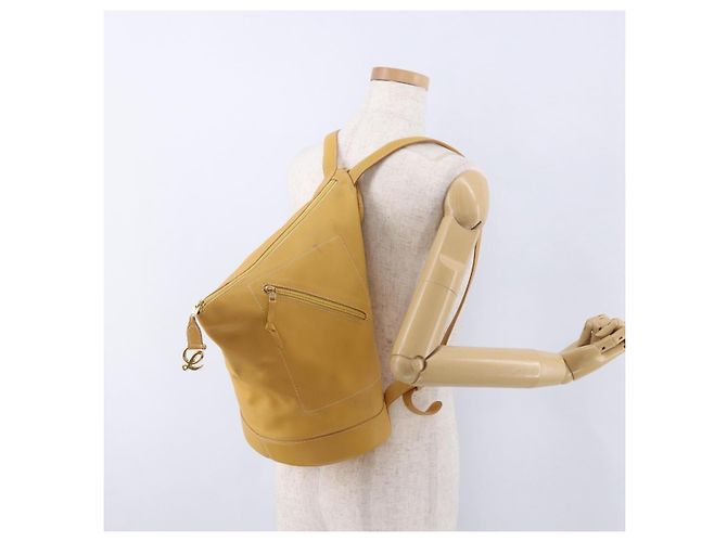 LOEWE Anton Backpack Leather Yellow Gold - vista 23