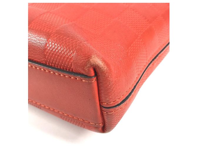 Borsa Pochette District Louis Vuitton Damier Infini Rosso - vista 6