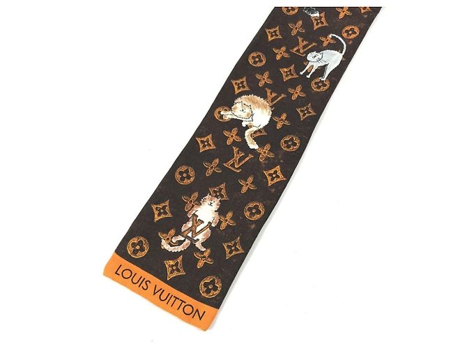 Lenço de seda Louis Vuitton Catgram Marrom - vista 3