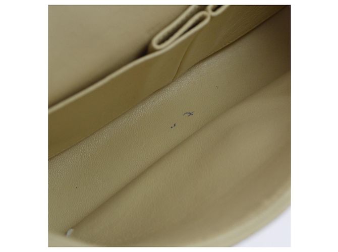 Chanel Timeless - Classic Double Flap Quilted Lambskin Small Beige - vista 3