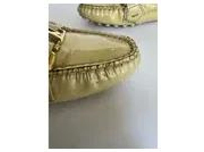 Mocassini Louis Vuitton in pelle verniciata beige - vista 6
