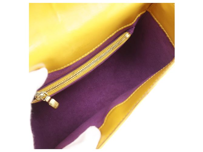 Louis Vuitton Buci Epi Leather Giallo - vista 4