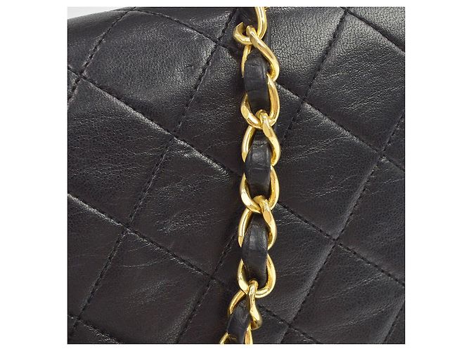 Chanel Vintage Full Flap Quilted Lambskin Small Nero - vista 6