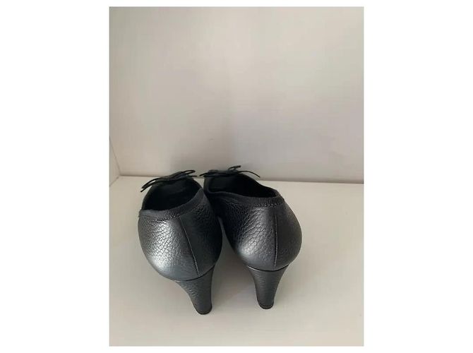 Décolleté con zeppa Gucci in pelle nera con fiocco Nero - vista 3