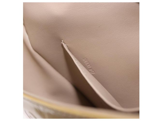 Louis Vuitton Thompson Street Monogram Vernis Medium Amarillo - vista 7